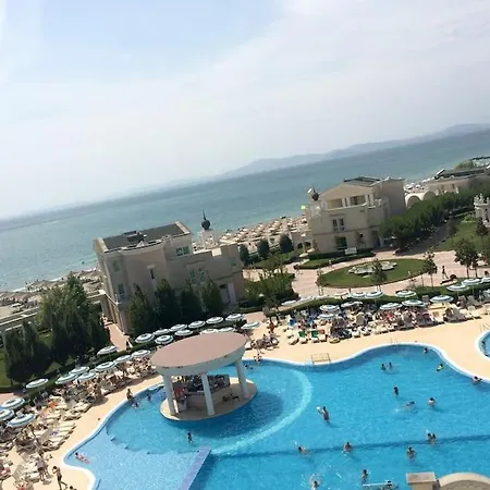 Апартхотел Private In 5-star Sunset Resort,